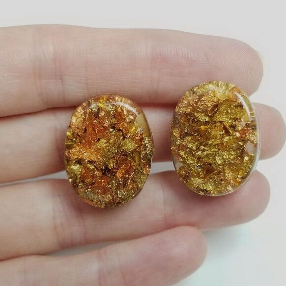 Vintage Oval Acrylic Clip On Earrings, Gold Tone Flake, Retro Estate - Picture 2 of 6